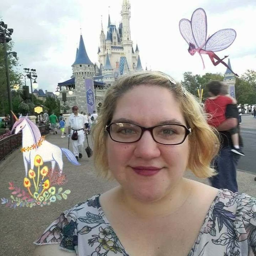 Meet your Posher, Roxanne
